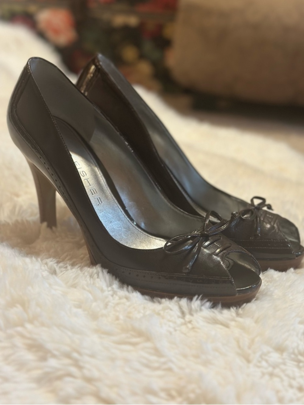 Marc Fisher Brown Leather Peep Toe Platform Heels Size 8 Classic Work Pumps - Picture 3 of 16